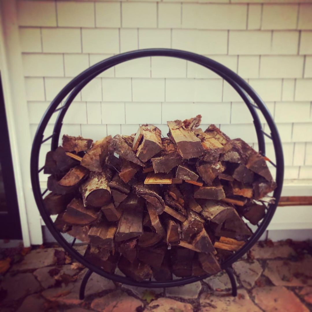 Here’s a custom circular wood rack I built a little while back.  #tylerfuquacrea…