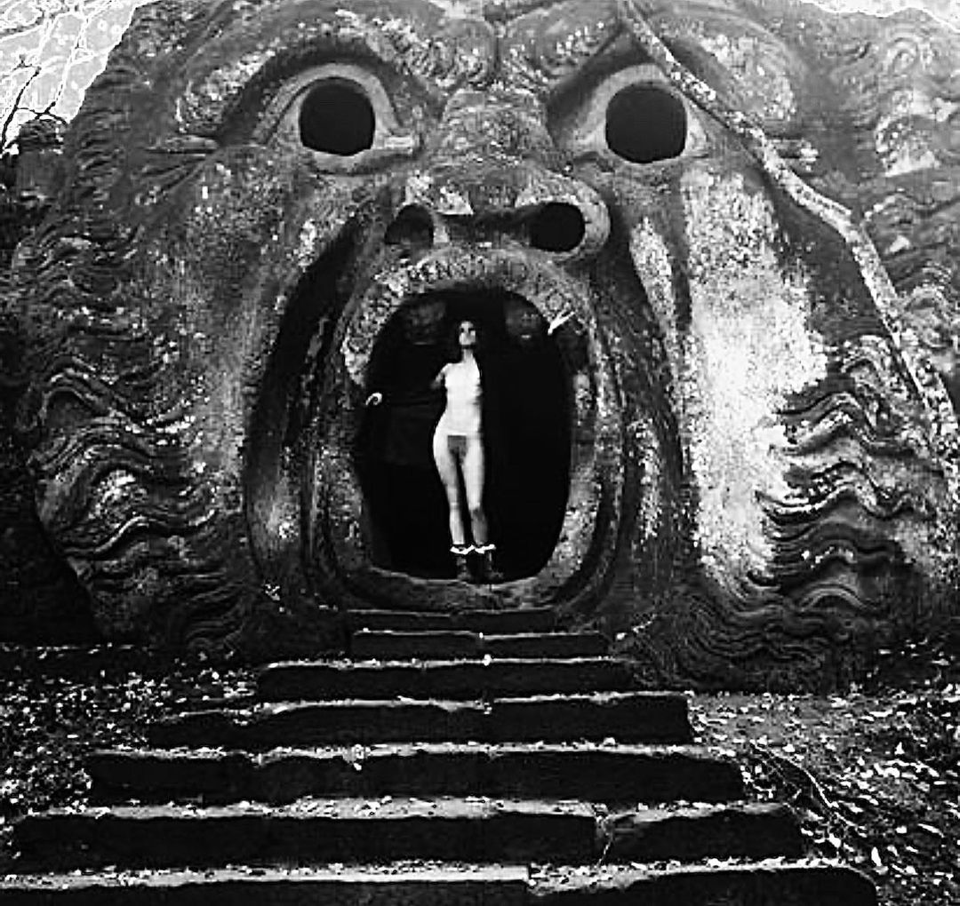 The park of the monsters BOMARZO.
#bomarzo#italy#nude#4x5photography#artforartsa…